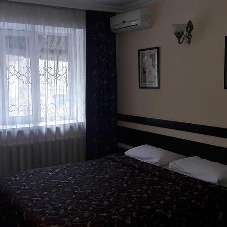 Salem On Tulebaeva Street Hotel Almati Kültér fotó