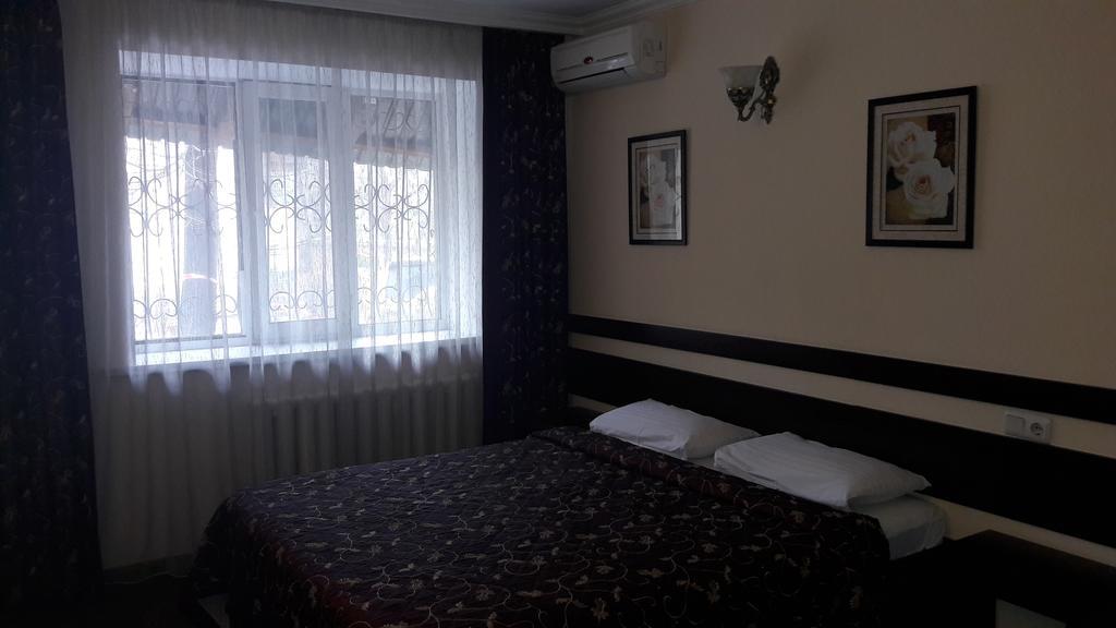 Salem On Tulebaeva Street Hotel Almati Kültér fotó